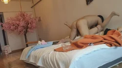 高潮的大奶人妻