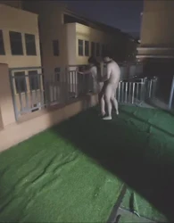 天台上做爱