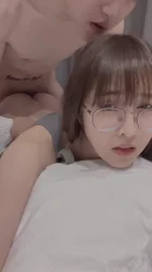 后入极品反差眼睛妹 眼神勾魂挑逗全开