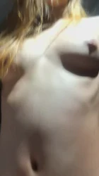 黄毛精神小妹，完整版已上传至电报群