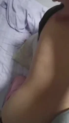 单男大战老婆的肥臀