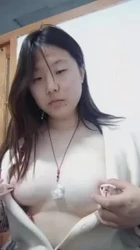 母狗玩奶子，玩肛塞