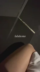 商场卫生间后入可爱女友哼哼唧唧不敢大声叫