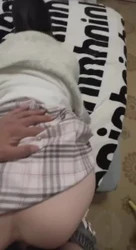合租房操大一女友隔壁有人不敢叫