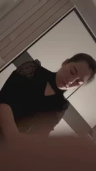上海臭脸少妇，推油手法不错