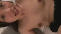 熟女小少妇第一视角体验，看表情就知道有多骚了